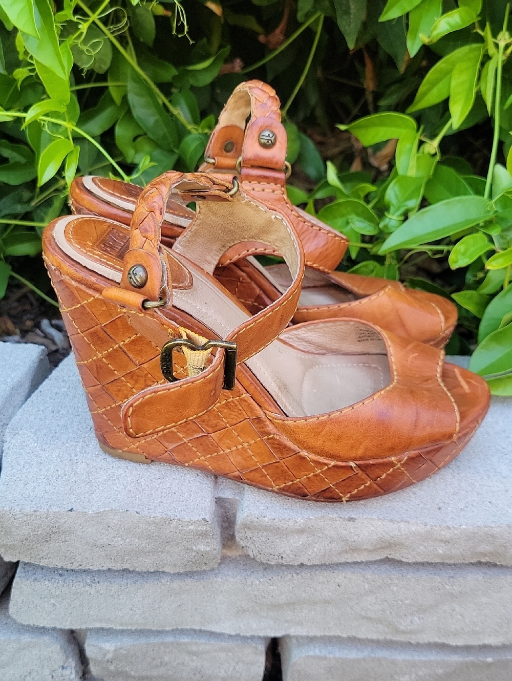 Frye Corrina Compass Cognac Brown Leather Braided-Ankle Wedge Sandals 6